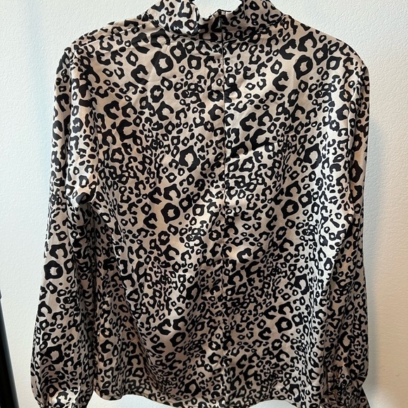 𝅺nasty Gal Women’s Cheetah Print Top Size 2 - Picture 4 of 6
